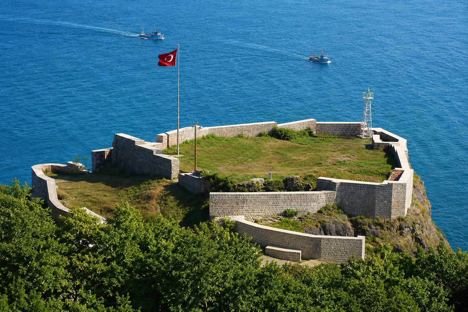 Eynesil kalesi