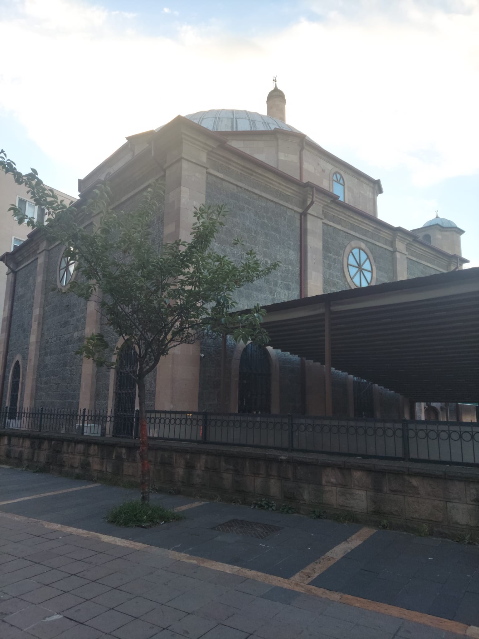 Hacı Miktad Mosque