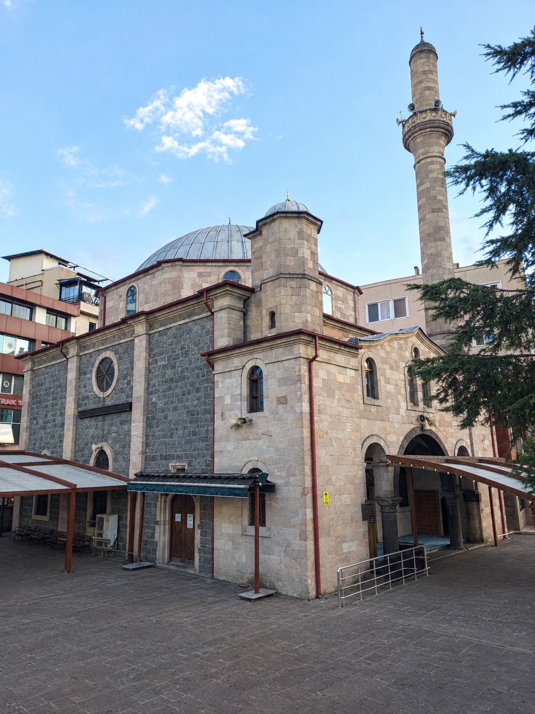 Hacı Miktad Mosque