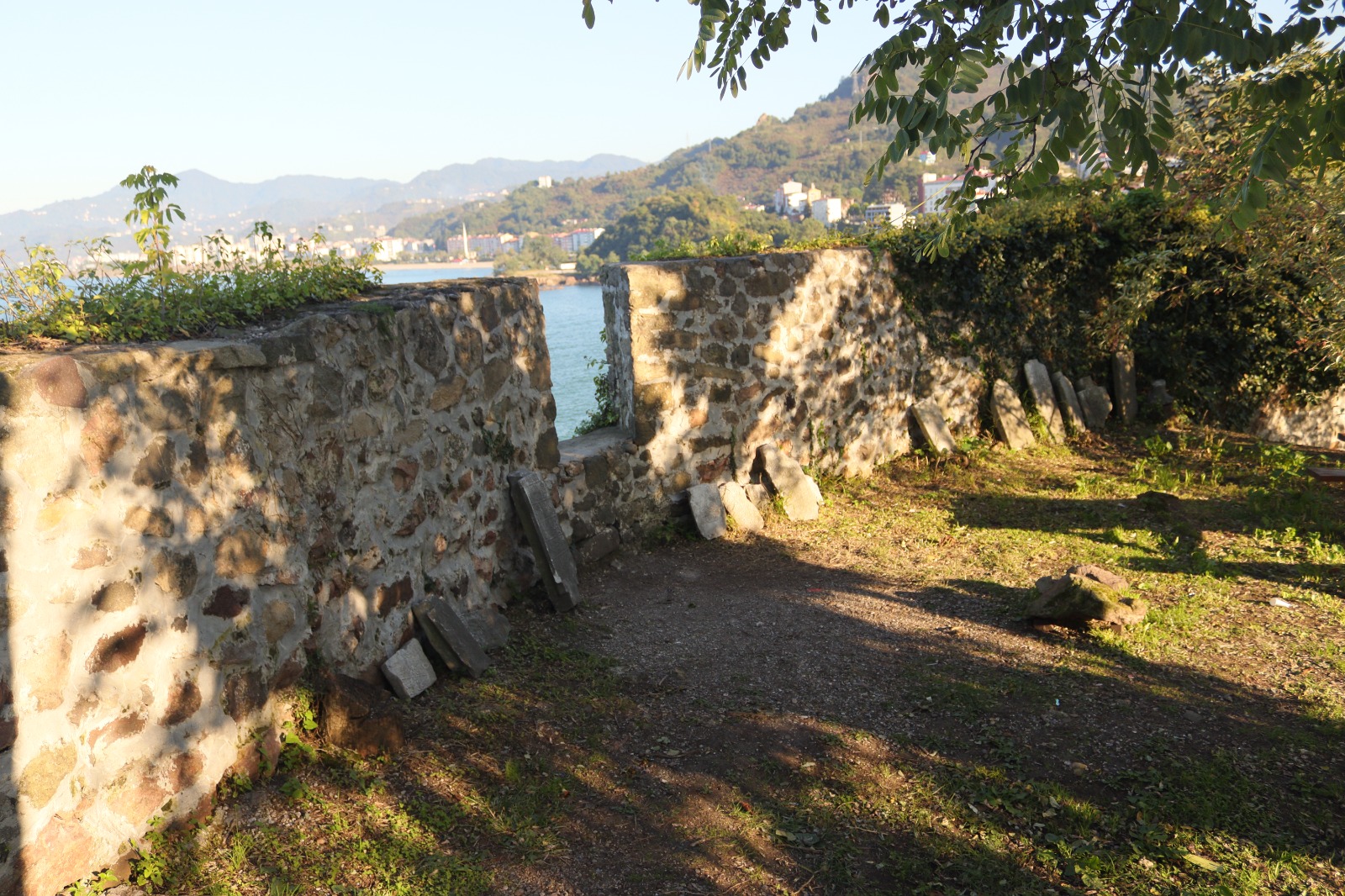 Tirebolu (Saint Jean) Kalesi