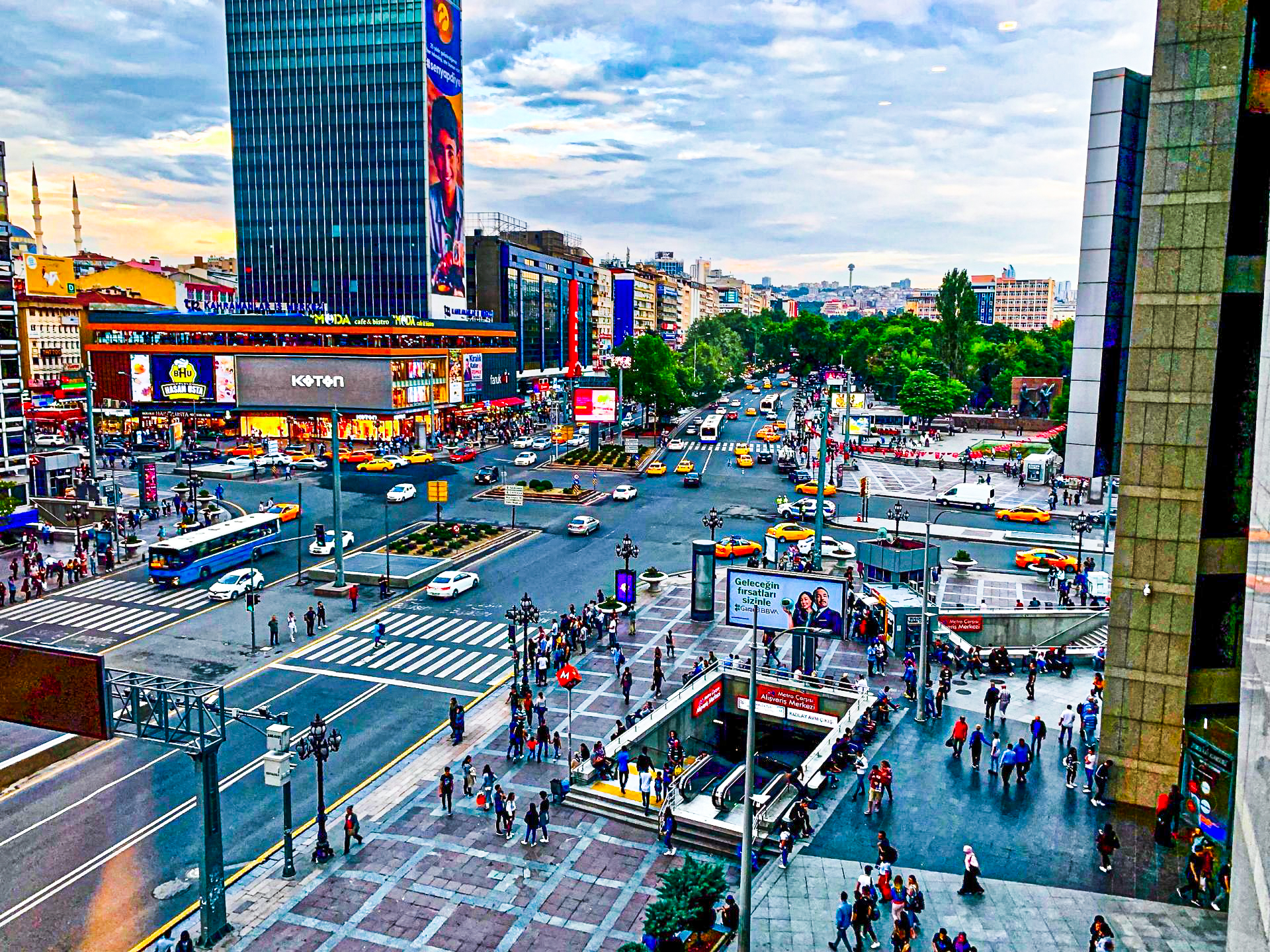 İkinci Meclis Fotoğraf Galerisi