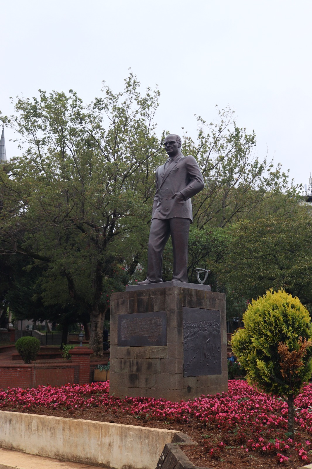 Atapark Atatürk Anıtı - Mekan kapak görseli