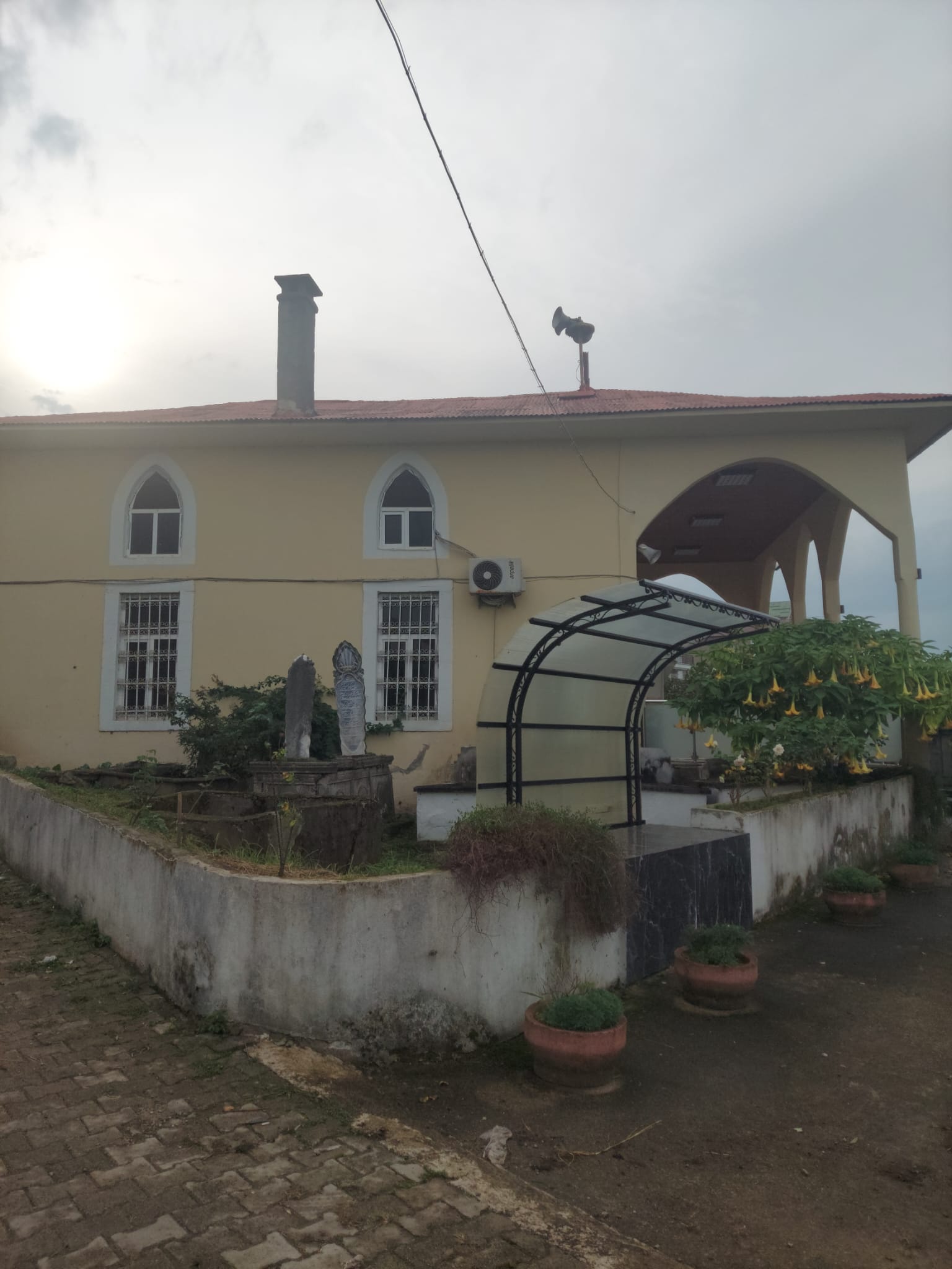 Burunucu Camii Ve Haziresi - Mekan kapak görseli