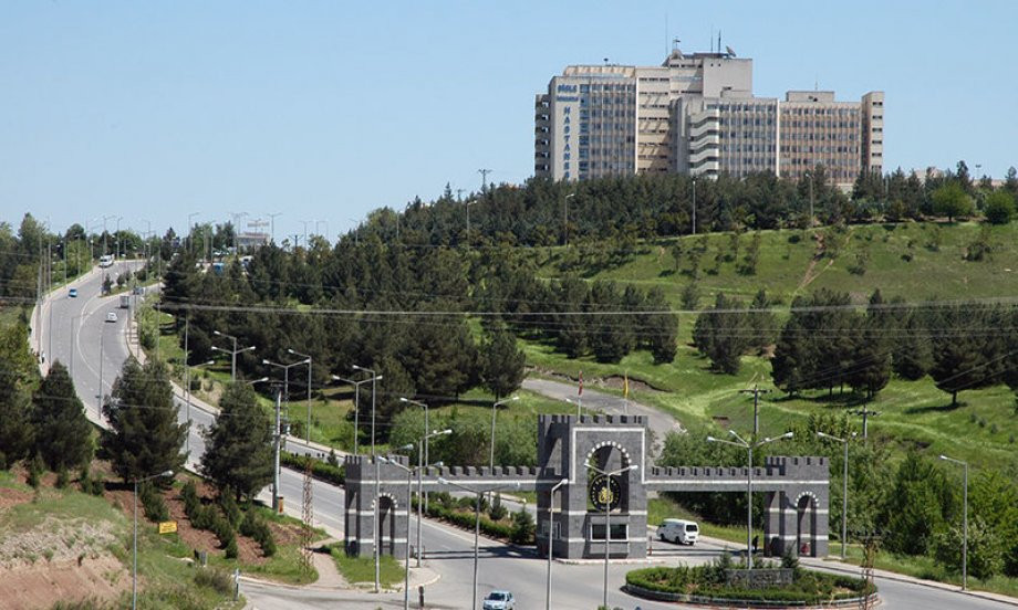 Dicle Üniversitesi - Mekan kapak görseli