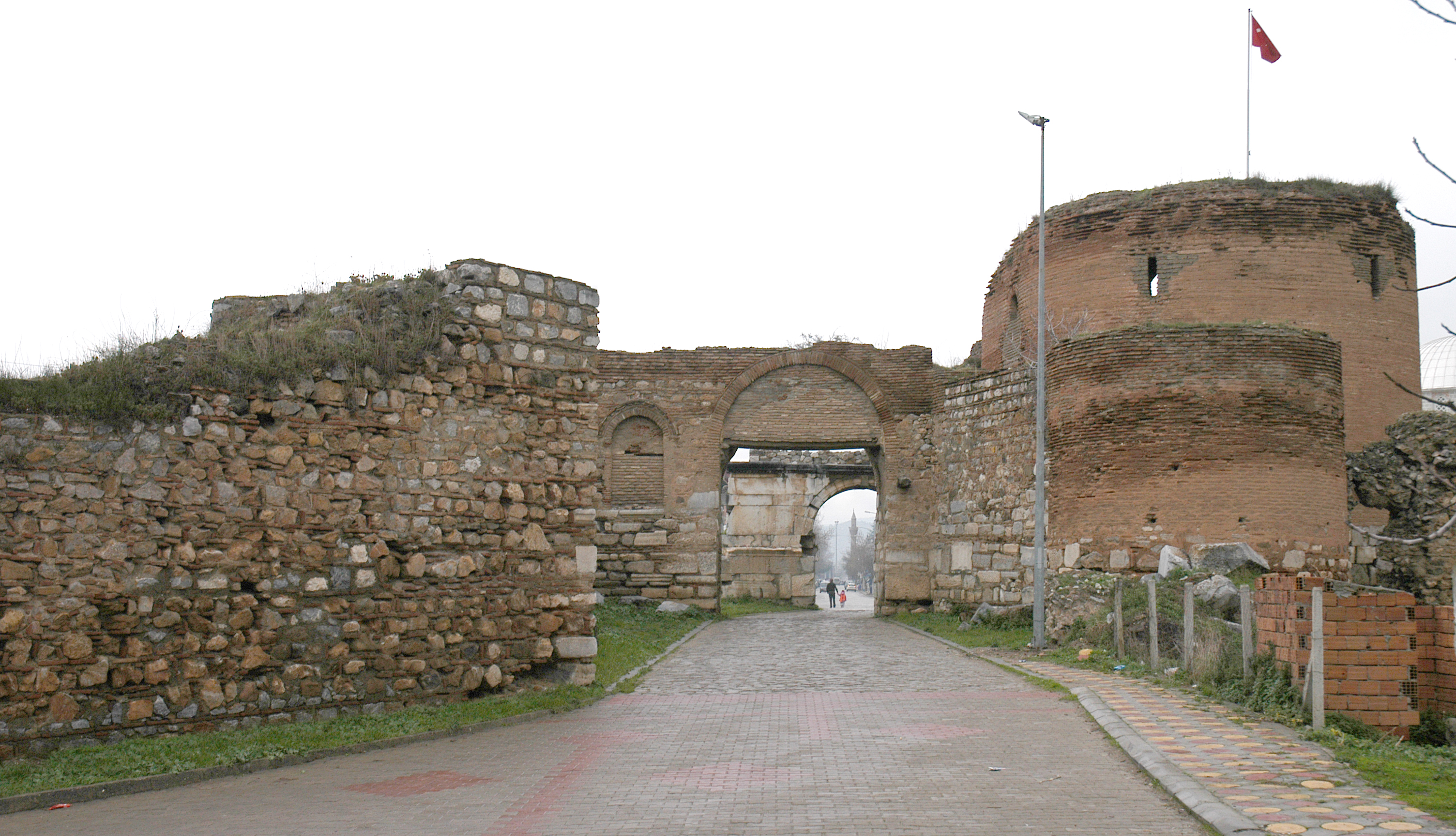 İznik Surları