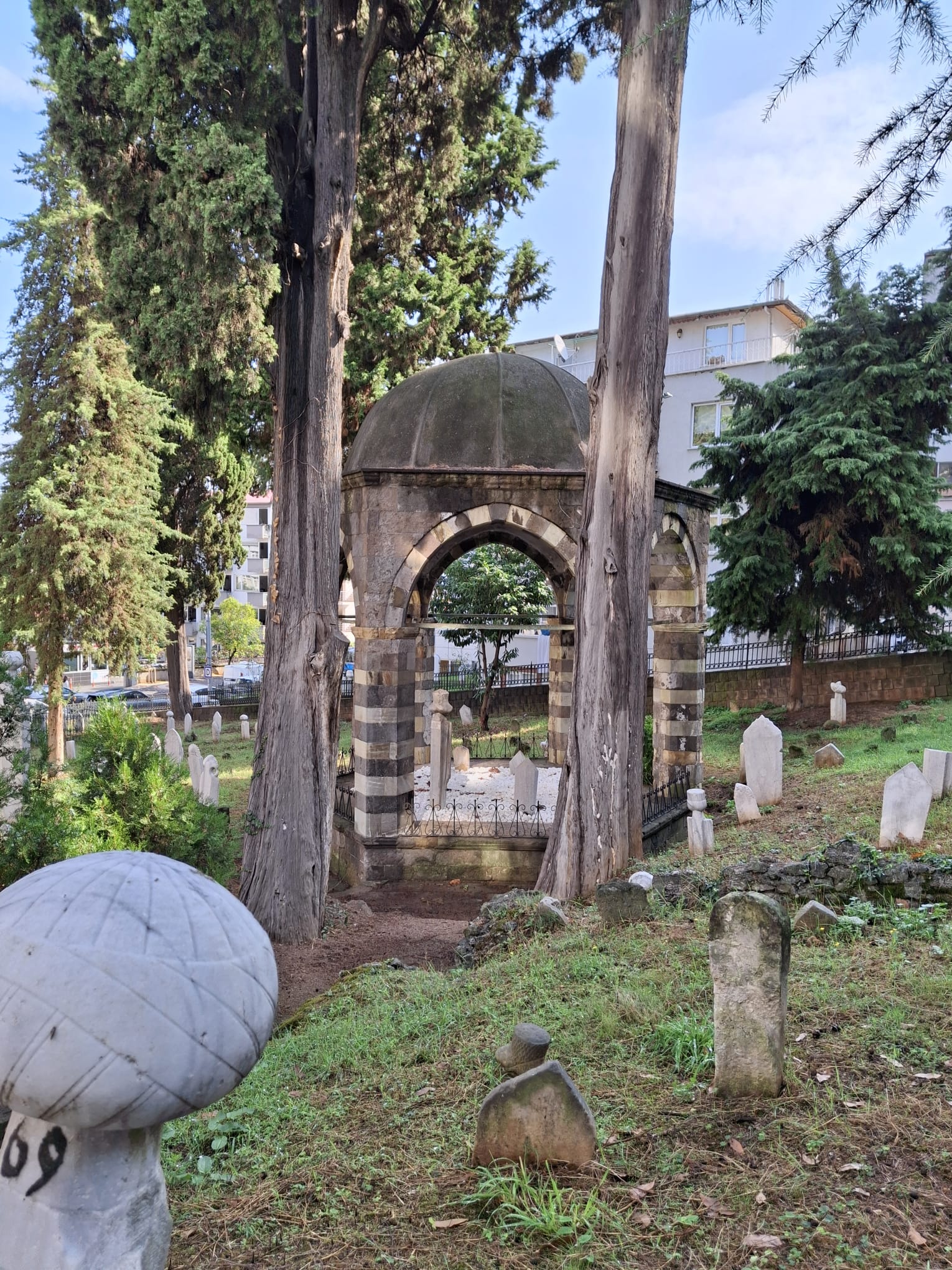 Küçük İmaret Cemetery (Hamzapaşa Mosque Burial Ground) - Place cover image